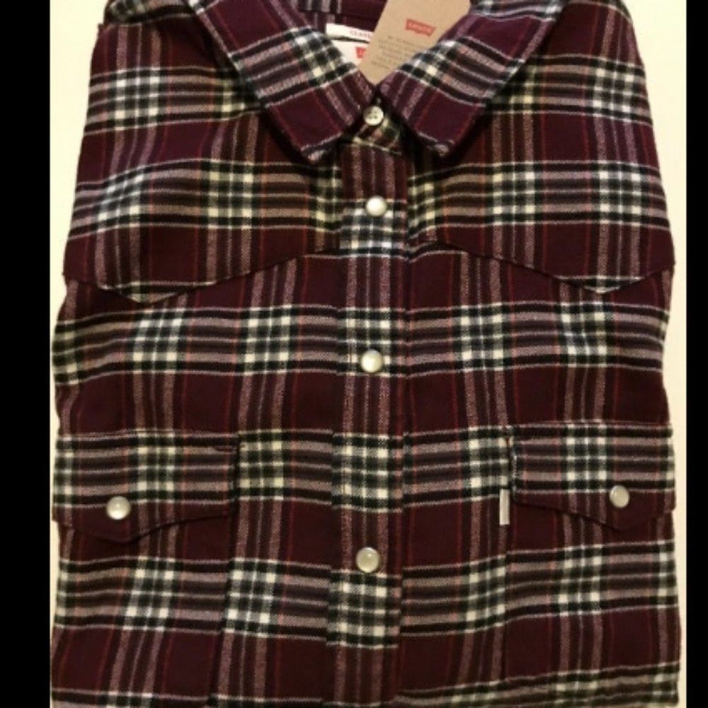 Levi’s women long sleeve shirt